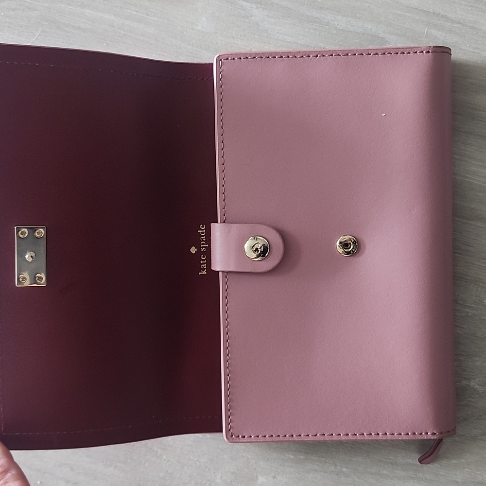 Kate Spade Wallet with Gold Chain - Picture 4 of 10